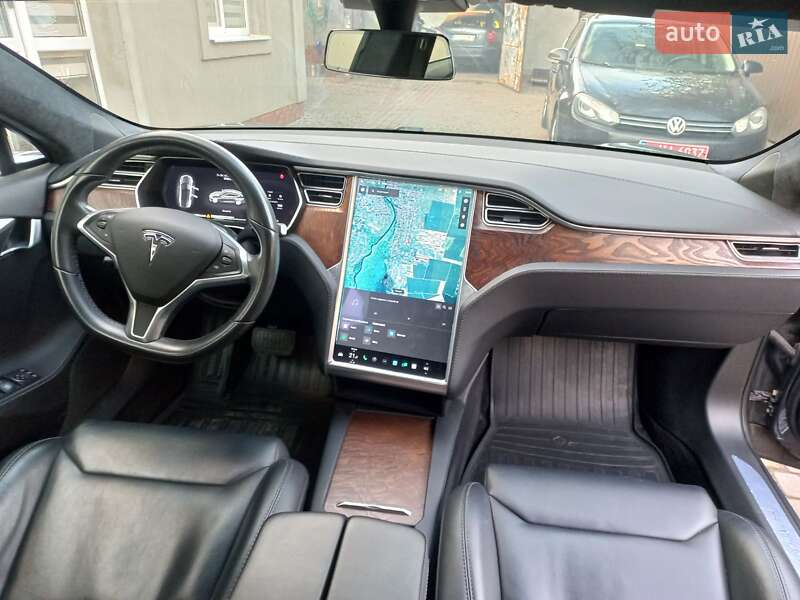 Лифтбек Tesla Model S 2018 в Шептицькому