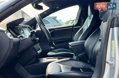 Лифтбек Tesla Model S 2014 в Львове