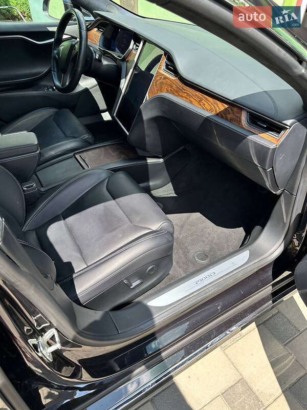 Ліфтбек Tesla Model S 2018 в Вінниці фото 15 Ліфтбек Tesla Model S 2018 в Вінниці