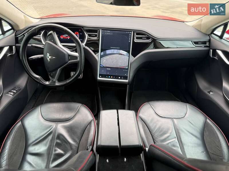 Ліфтбек Tesla Model S 2013 в Києві