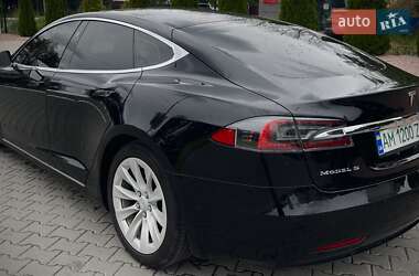 Лифтбек Tesla Model S 2016 в 