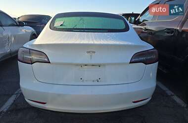 Лифтбек Tesla Model S 2018 в 