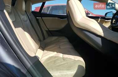 Ліфтбек Tesla Model S 2016 в 