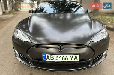 Ліфтбек Tesla Model S 2014 в 