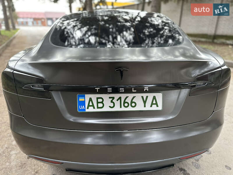 Ліфтбек Tesla Model S 2014 в Вінниці