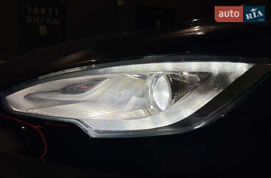 Ліфтбек Tesla Model S 2013 в 
