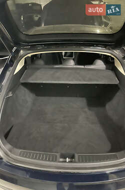 Ліфтбек Tesla Model S 2013 в 