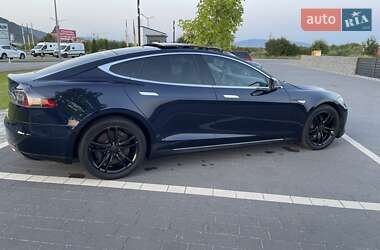 Лифтбек Tesla Model S 2013 в 