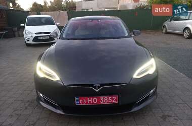 Лифтбек Tesla Model S 2017 в 