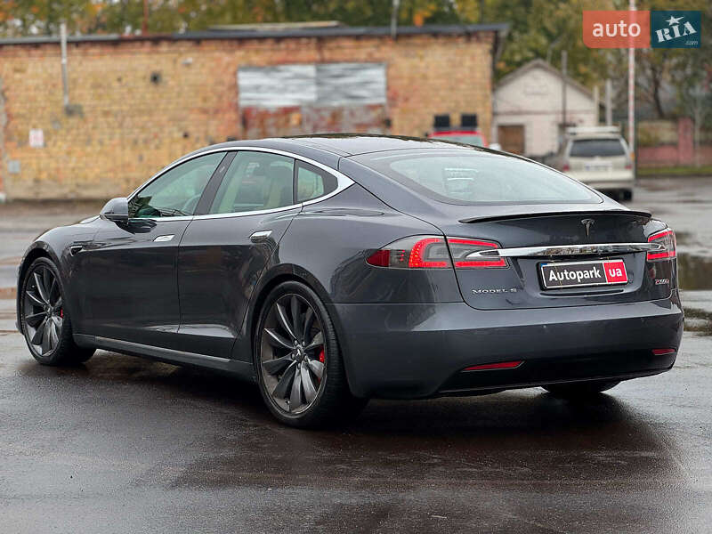 Ліфтбек Tesla Model S 2017 в Києві