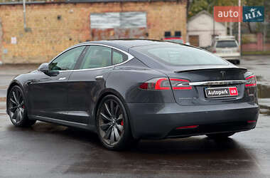 Лифтбек Tesla Model S 2017 в 