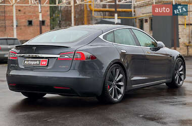 Лифтбек Tesla Model S 2017 в 