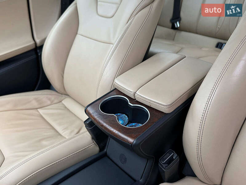 Ліфтбек Tesla Model S 2017 в Києві