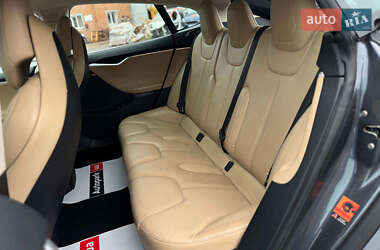 Лифтбек Tesla Model S 2017 в 