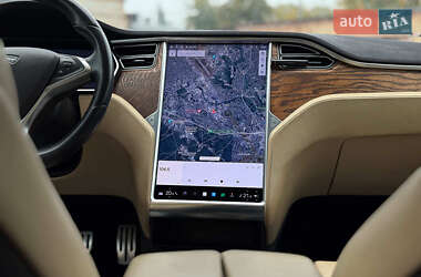 Лифтбек Tesla Model S 2017 в 