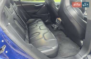 Лифтбек Tesla Model S 2017 в 