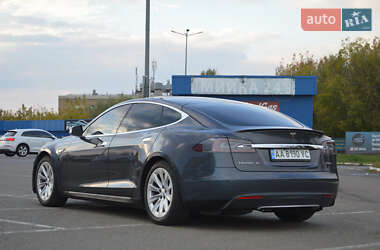 Лифтбек Tesla Model S 2015 в 