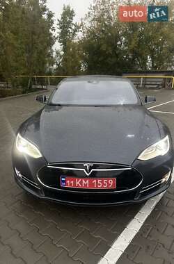 Ліфтбек Tesla Model S 2016 в 