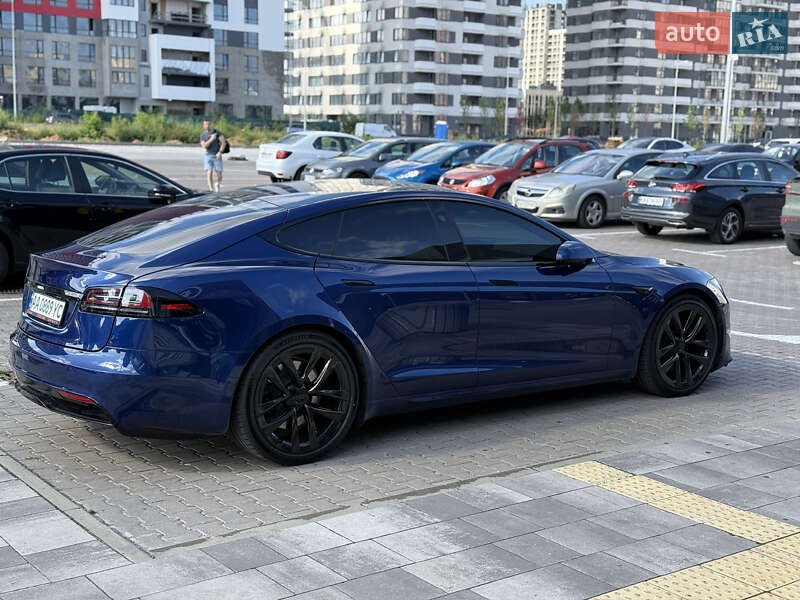 Лифтбек Tesla Model S 2022 в Киеве