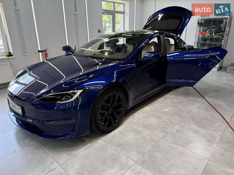 Лифтбек Tesla Model S 2022 в 