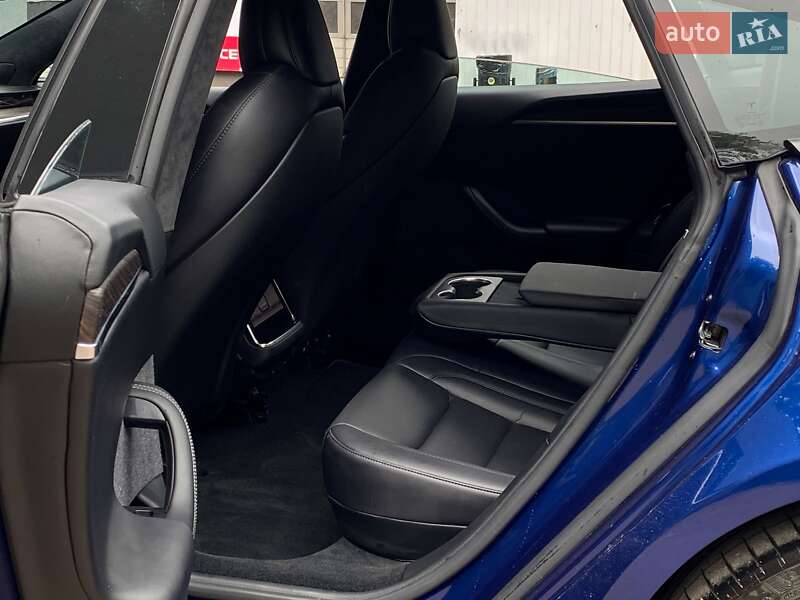 Лифтбек Tesla Model S 2021 в Киеве фото 16 Лифтбек Tesla Model S 2021 в Киеве