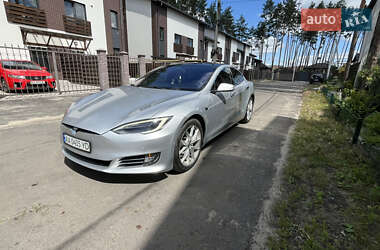 Ліфтбек Tesla Model S 2018 в Гостомелі