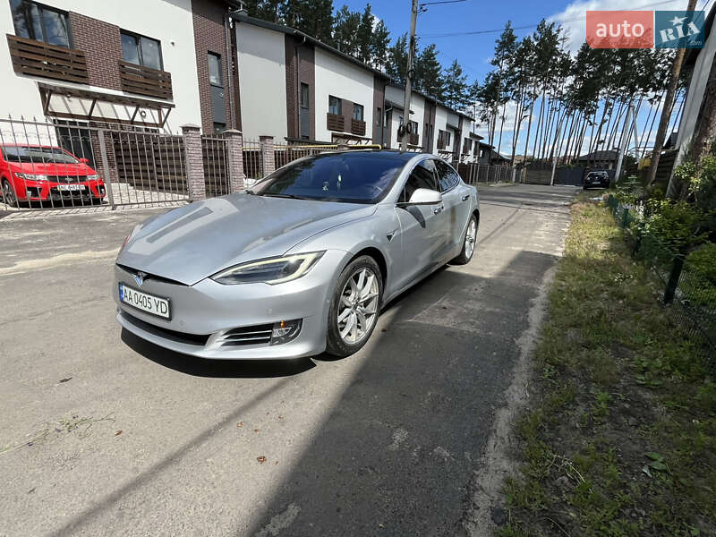 Лифтбек Tesla Model S 2018 в 