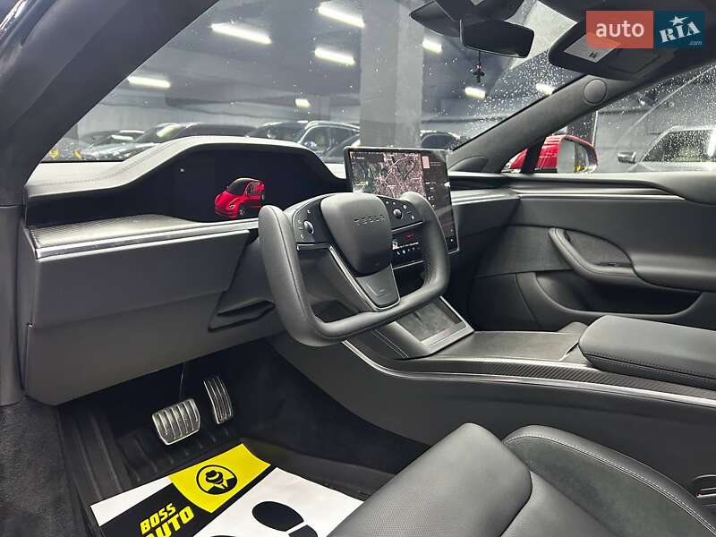Лифтбек Tesla Model S 2024 в Черновцах