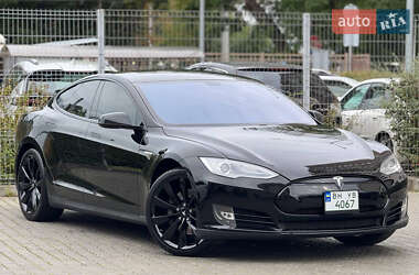Лифтбек Tesla Model S 2013 в 