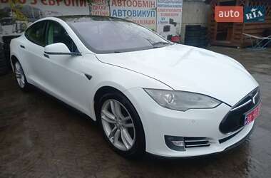 Лифтбек Tesla Model S 2014 в 