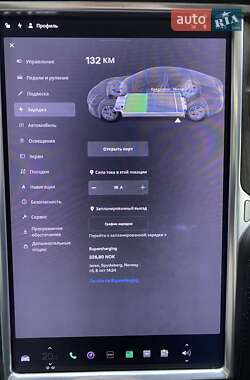 Лифтбек Tesla Model S 2013 в 