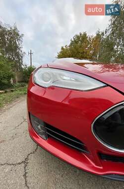 Лифтбек Tesla Model S 2013 в 