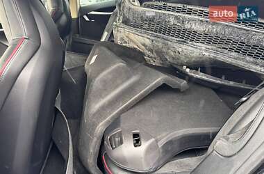 Ліфтбек Tesla Model S 2013 в 