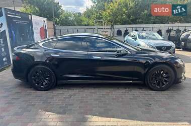 Лифтбек Tesla Model S 2013 в 