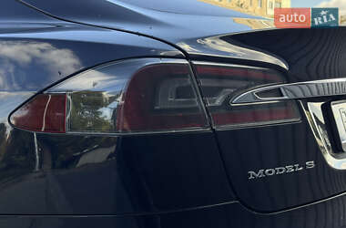 Ліфтбек Tesla Model S 2013 в 