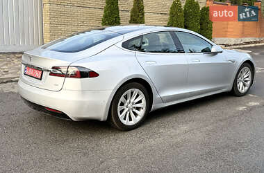 Ліфтбек Tesla Model S 2016 в  фото 6 Ліфтбек Tesla Model S 2016 в
