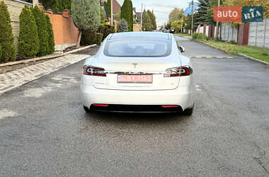 Ліфтбек Tesla Model S 2016 в  фото 7 Ліфтбек Tesla Model S 2016 в