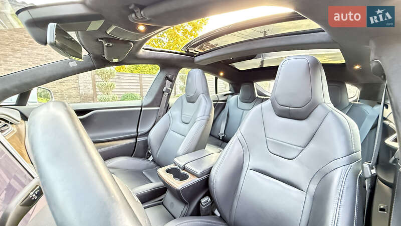 Лифтбек Tesla Model S 2016 в Днепре фото 22 Лифтбек Tesla Model S 2016 в Днепре