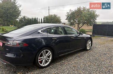 Ліфтбек Tesla Model S 2014 в 