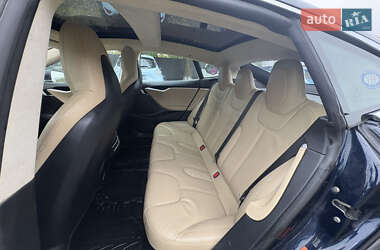 Ліфтбек Tesla Model S 2014 в 