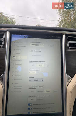 Ліфтбек Tesla Model S 2014 в 