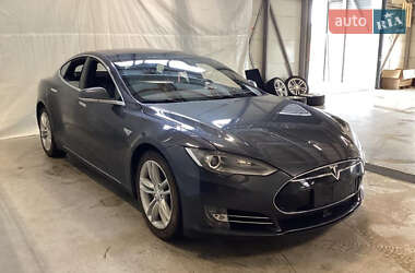 Ліфтбек Tesla Model S 2016 в 