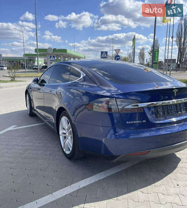 Ліфтбек Tesla Model S 2015 в Луцьку