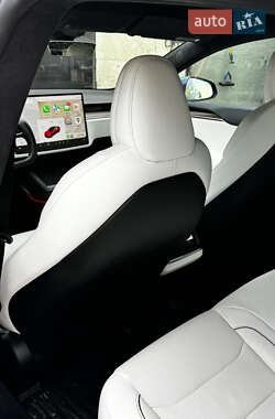 Лифтбек Tesla Model S 2021 в 