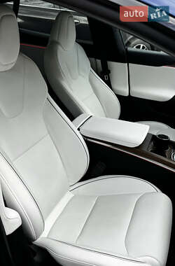 Лифтбек Tesla Model S 2021 в 