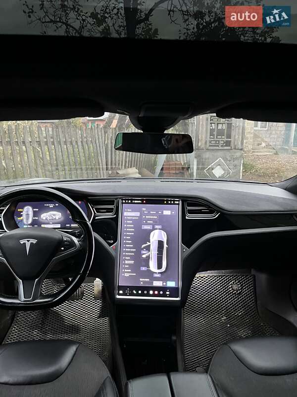 Ліфтбек Tesla Model S 2015 в Сторожинці