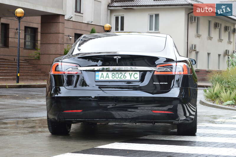 Ліфтбек Tesla Model S 2020 в Києві
