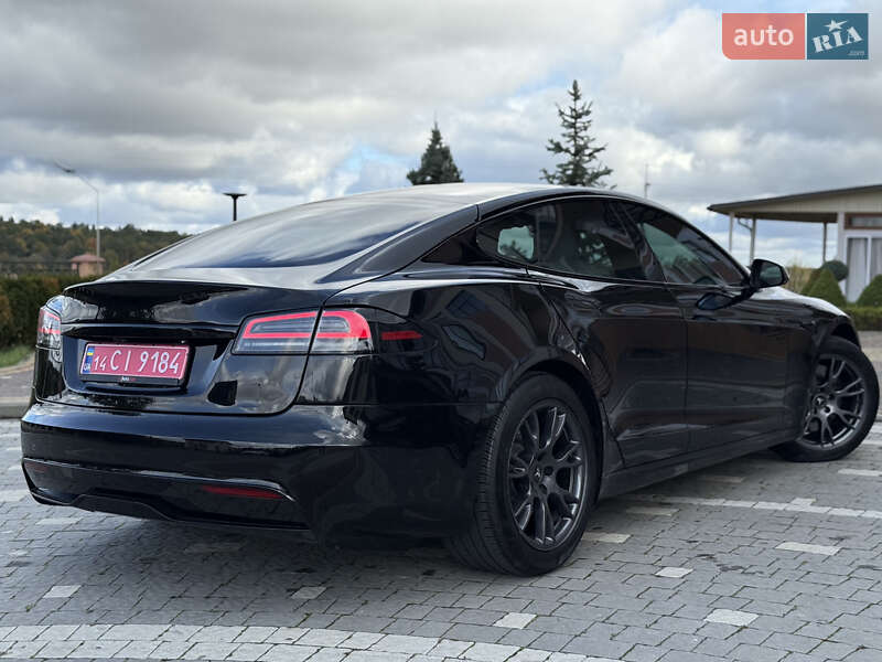 Ліфтбек Tesla Model S 2024 в Дрогобичі