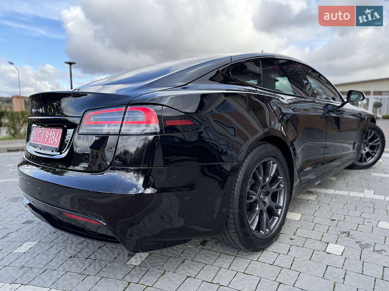 Ліфтбек Tesla Model S 2024 в Дрогобичі
