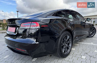 Лифтбек Tesla Model S 2024 в 